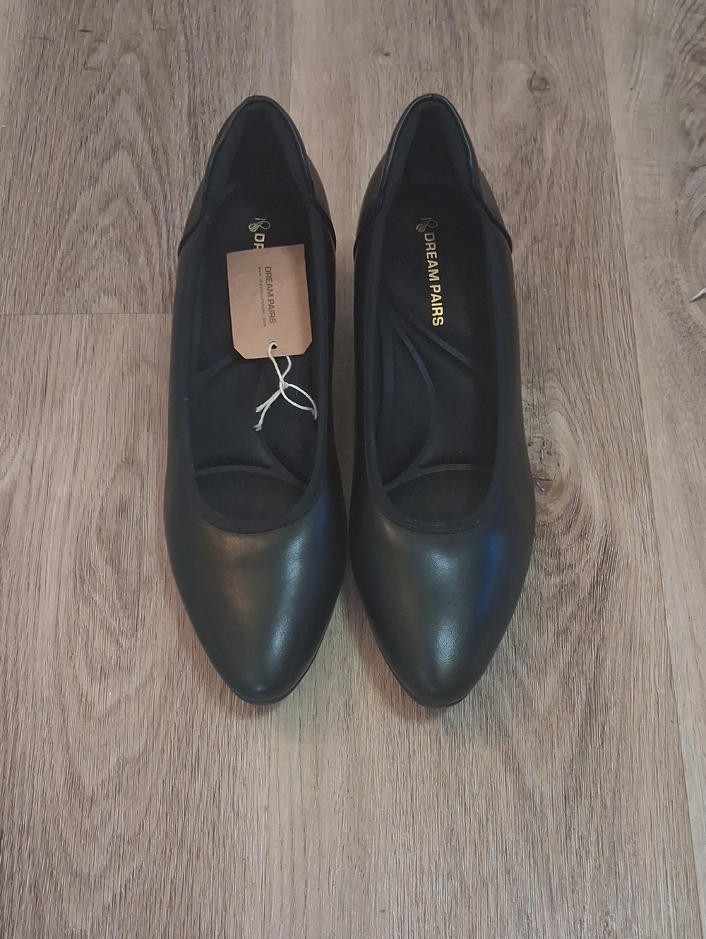 NWT Dream Pairs Black Pointed-Toe Ballet Flats